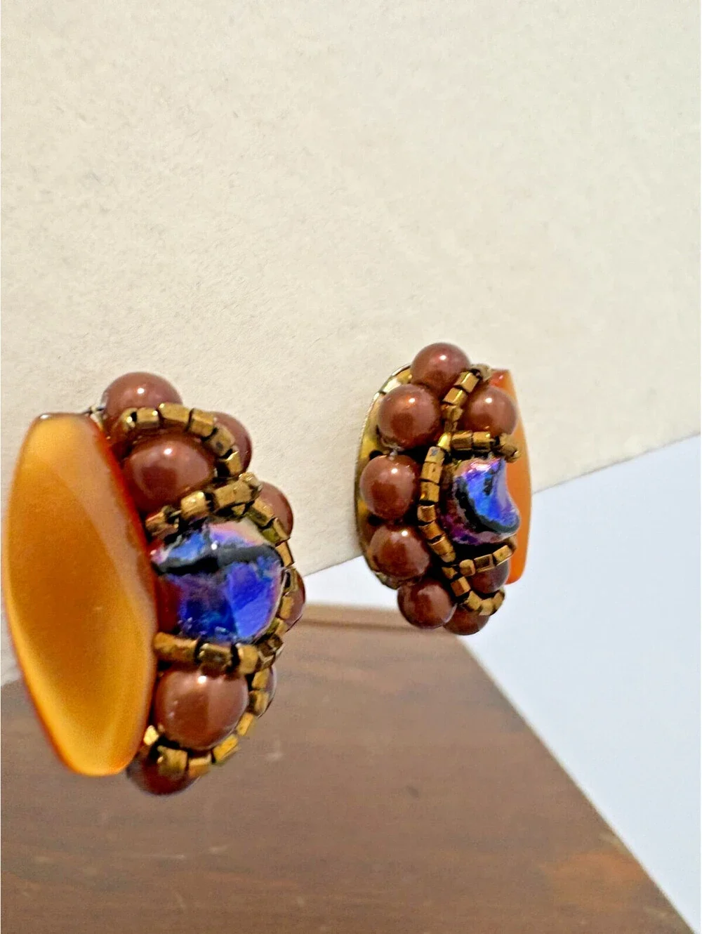 Vintage Brown Faux Pearl Cluster Moonglow Clip Earrings Gold Tone Japan 1